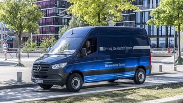 Mercedes-Benz eSprinter: sostenibilità, sicurezza ed efficienza nel trasporto e distribuzione