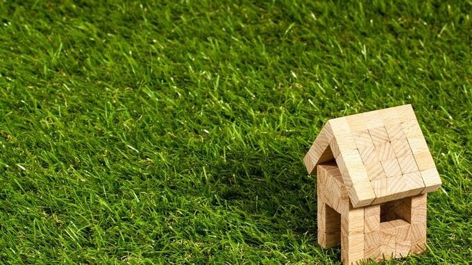 Come investire €300.000: casa di proprietà o investimenti finanziari?