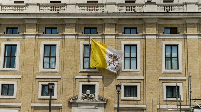 Cosa rischiano i dipendenti del Vaticano che non rispettano il segreto del Conclave