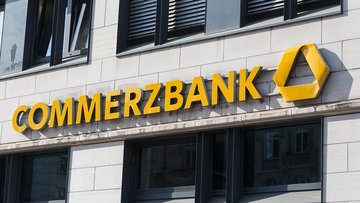 Unicredit, Orcel umiliato dalla Germania. Perché la CEO di Commerzbank si è rifiutata di incontrarlo