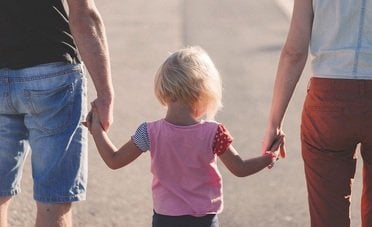 Quanto costa crescere un figlio? Spese e costi reali
