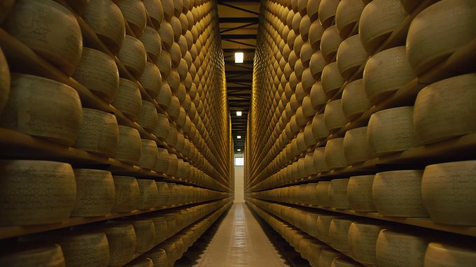 Grana Padano rassicura: “Ogni etichetta indica la presenza di lisozimi”