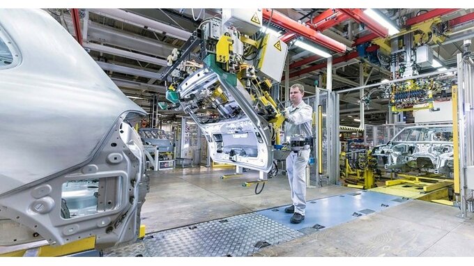 Renault «vende» Avtovaz al governo russo
