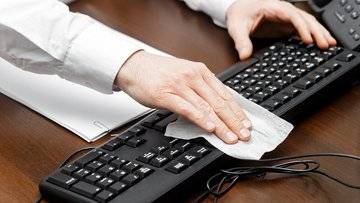 Lavoro presso l'ambasciata britannica. 2.430 euro al mese per fare le pulizie