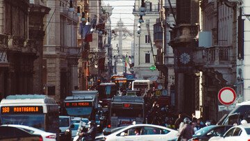 Domenica ecologica Roma, 8 gennaio, blocco del traffico nella Fascia Verde: orari e chi può circolare
