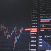 Rischio di controparte: il fattore invisibile che molti sottovalutano nella finanza