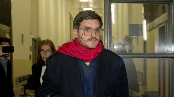 Chi è il filosofo Caffo e perché è stato condannato a 4 anni