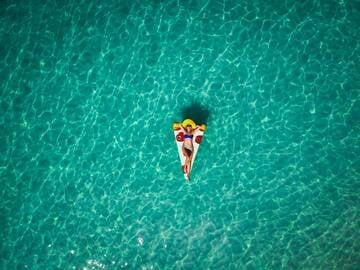 Estate tutto l'anno, prezzi bassi e mare incredibile. È questa la meta perfetta per un viaggio in questo periodo