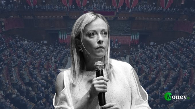 Conferenza stampa Giorgia Meloni, il video: Francia e bollette, cosa ha detto la presidente
