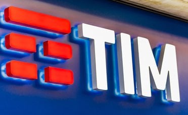 Azioni TIM, perdite raddoppiate mentre il debito scende. Il mercato sta ignorando qualcosa?