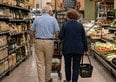 Pensioni, sconti per la spesa. L'elenco dei supermercati aderenti 