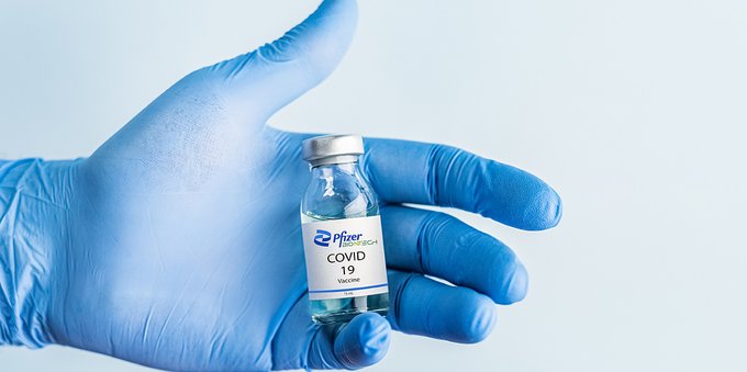 Vaccino Pfizer, l'efficacia diminuisce dopo 6 mesi: lo studio