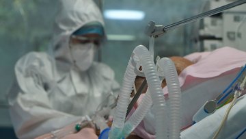 Covid, è allarme: “In Italia si rischiano 15mila morti”. Nessuno però fa il vaccino