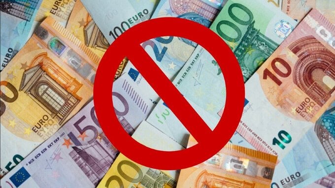 Addio alle banconote in Euro (come le conosciamo ora). Ecco da cosa saranno sostituite
