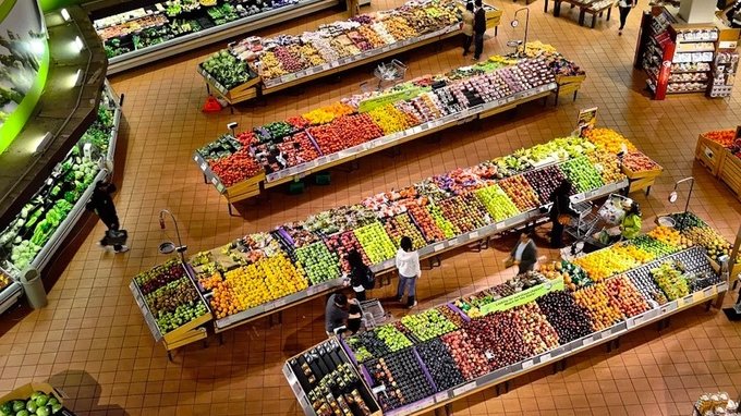 Si può mangiare e bere al supermercato?