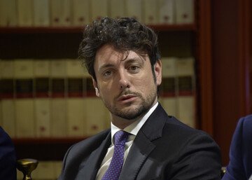 Che fine ha fatto Giambruno? Cosa fa adesso l'ex compagno della premier Meloni