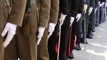 Bonus Forze Armate da 458 euro in busta paga a febbraio, ecco a chi spetta