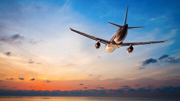Il mistero dell'uomo caduto da un aereo in volo negli Stati Uniti