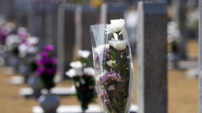 Permessi retribuiti per lutto, quanti giorni spettano e come richiederli