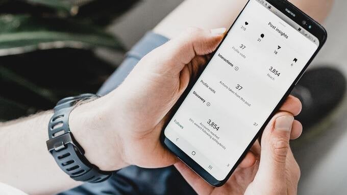 Come vedere chi è online su Instagram e lo stato di attività 