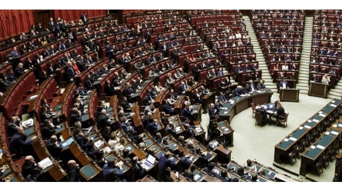 Concorsi Camera dei Deputati e Senato: 300 posti tra consiglieri, segretari, assistenti e documentaristi