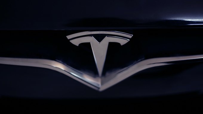 Tesla affronta una nuova sfida, Musk fa scappare un altro dirigente
