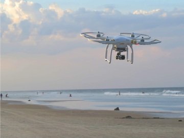 Drone controllerà la temperatura dei bagnanti a Ostia: la verità sull'iniziativa