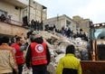 Terremoto, perché gli aiuti in Turchia e non in Siria? Intanto Assad bombarda i ribelli