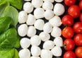 La mozzarella italiana rischia di vivere una delle crisi più gravi della sua storia. Ecco cosa sta succedendo