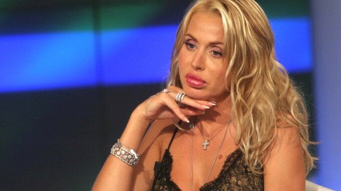 Quanto guadagna Valeria Marini? Stipendio, patrimonio e cachet nel 2026