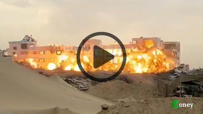 Gaza, Israele ha fatto saltare in aria il Parlamento di Hamas. VIDEO