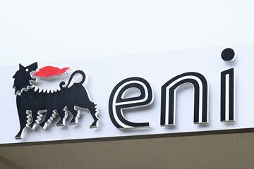 Ripartono le privatizzazioni selvagge: il governo svende l'ENI