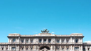 Nuovi diritti per i lavoratori che assistono un familiare disabile. La sentenza