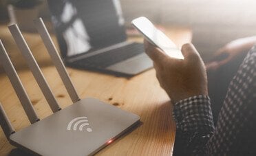 Perché consigliano di inserire una moneta nel router Wi-Fi e a cosa serve