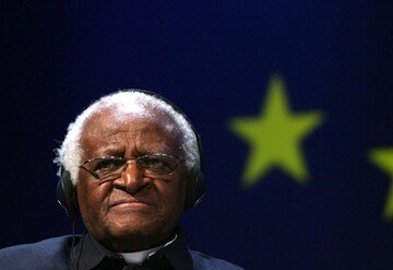 Desmond Tutu, chi era il simbolo della lotta contro l'apartheid