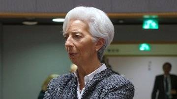 BCE, alert Lagarde da Davos su ricchezza e AI. “Verso guai seri”