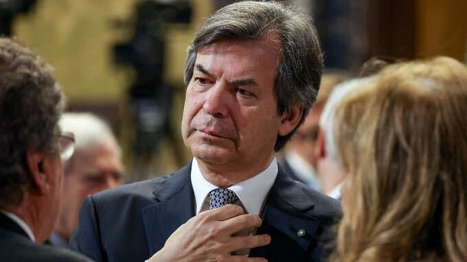 Generali forziere di BTP e dei risparmi degli italiani? Messina (Intesa SanPaolo) smonta il Leone