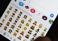 WhatsApp lancia nuove emoji sui telefoni Android. Ecco come trovarle