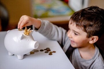 Ecco quando e perché gli italiani hanno smesso di essere un popolo di risparmiatori