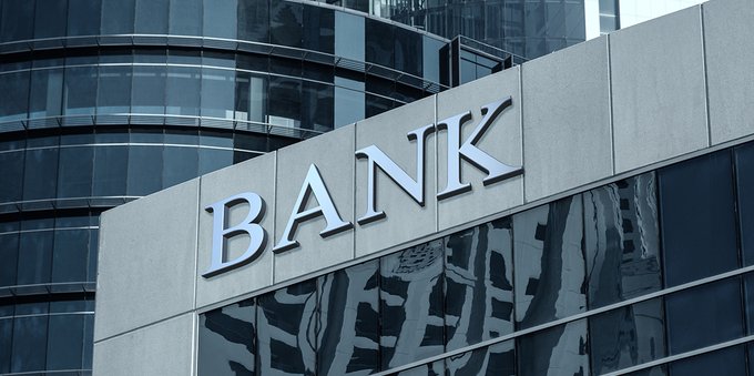Credit Suisse lancia il terzo profit warning: banche sotto stress