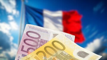 Il deficit francese viaggia oltre i 100 miliardi e i primi segnali di crisi del debito ci sono tutti