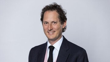 Eredità Agnelli, nuovi guai per John Elkann. Il giudice ordina l'imputazione coatta per frode fiscale