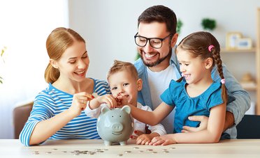 Assegno unico per i figli: parte da 200 euro. Novità in Manovra