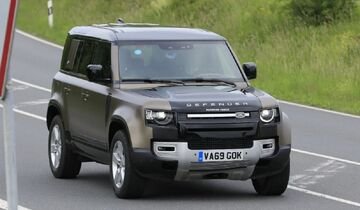 Nuova Land Rover SVR: avvistato il prototipo da 500 CV