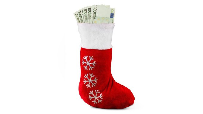 Requisiti bonus Natale spiegati dall'Agenzia delle Entrate, ecco quando spetta a entrambi i genitori