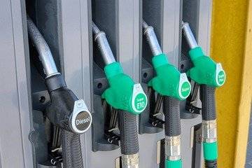 Prezzo carburanti, gasolio e benzina. Le nuove previsioni