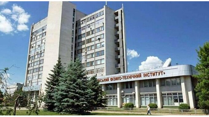Guerra in Ucraina, colpito un centro di ricerca nucleare: Zelensky chiede più armi