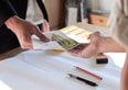 Come funziona la cessione del quinto, quando conviene e come ottenerla