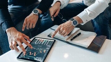 Treasury, rendimenti 10 anni al 5%, prima volta dal 2023 con paura Fed. Ed è subito contagio su BTP e bond euro
