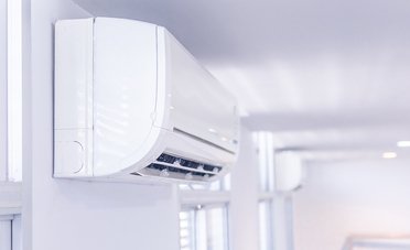 Aria condizionata, si può accendere? Misure da seguire per pulizia filtri, temperatura e sanificazione